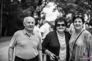 photographe-reportage-exterieur-anniversaire-80ans-mariage-landes-duhort-bachen-fille